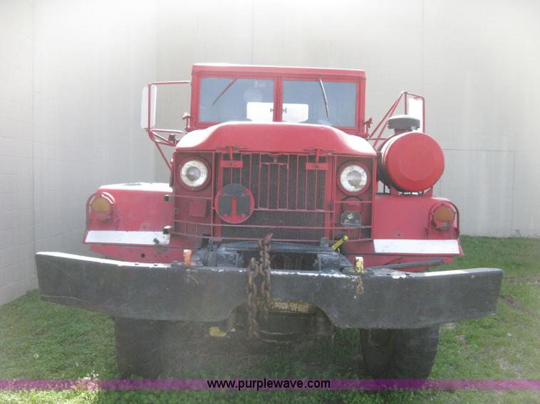 image for item E3487 1969 Jeep M813 flatbed truck