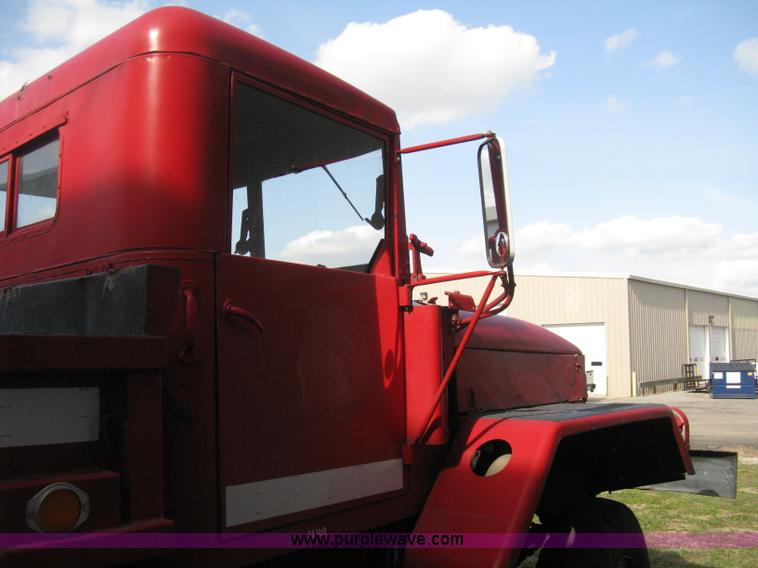 image for item E3487 1969 Jeep M813 flatbed truck