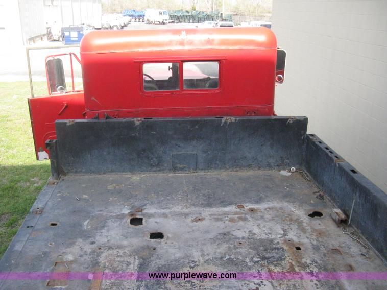 image for item E3487 1969 Jeep M813 flatbed truck