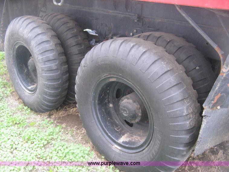 image for item E3487 1969 Jeep M813 flatbed truck