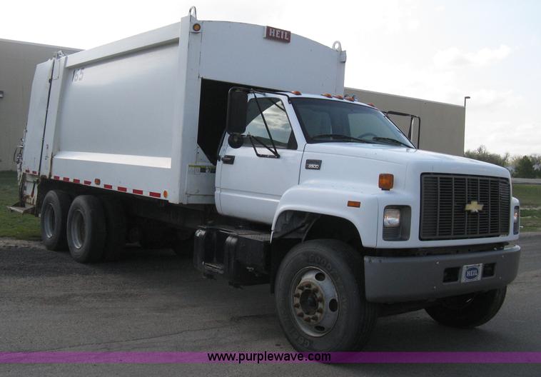 image for item E3488 2000 Chevrolet C8500 refuse truck
