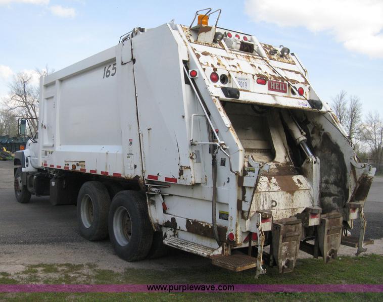 image for item E3488 2000 Chevrolet C8500 refuse truck