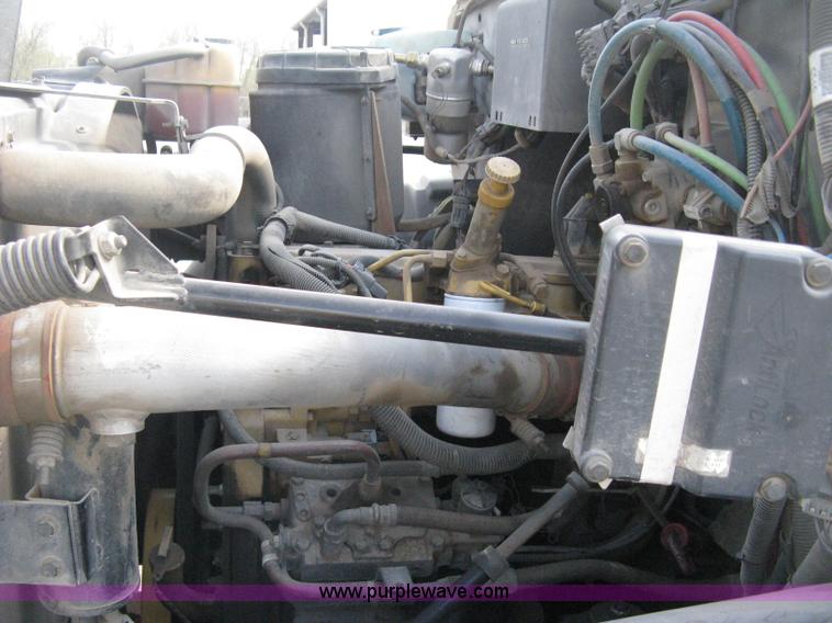 image for item E3488 2000 Chevrolet C8500 refuse truck