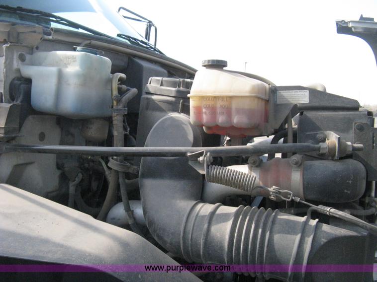 image for item E3488 2000 Chevrolet C8500 refuse truck