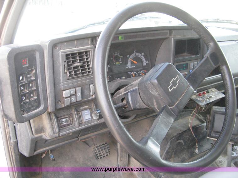 image for item E3488 2000 Chevrolet C8500 refuse truck