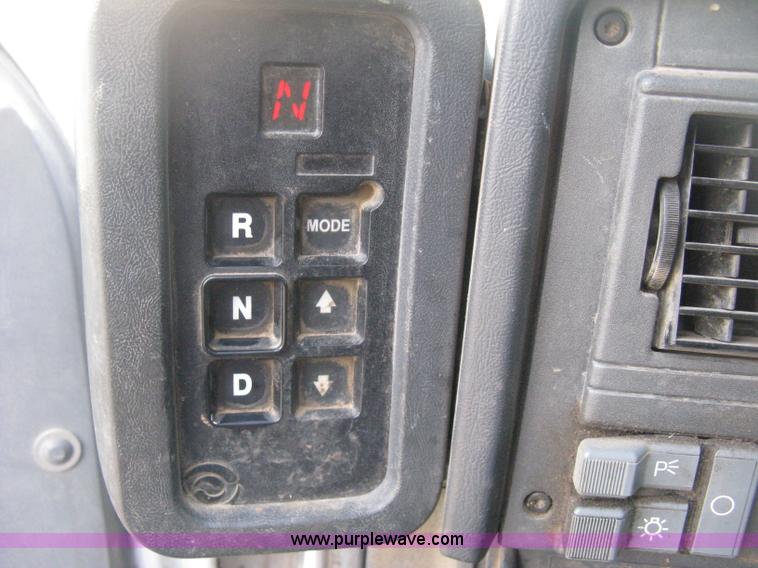 image for item E3488 2000 Chevrolet C8500 refuse truck