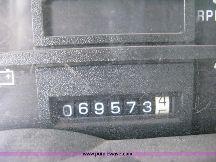 image for item E3488 2000 Chevrolet C8500 refuse truck