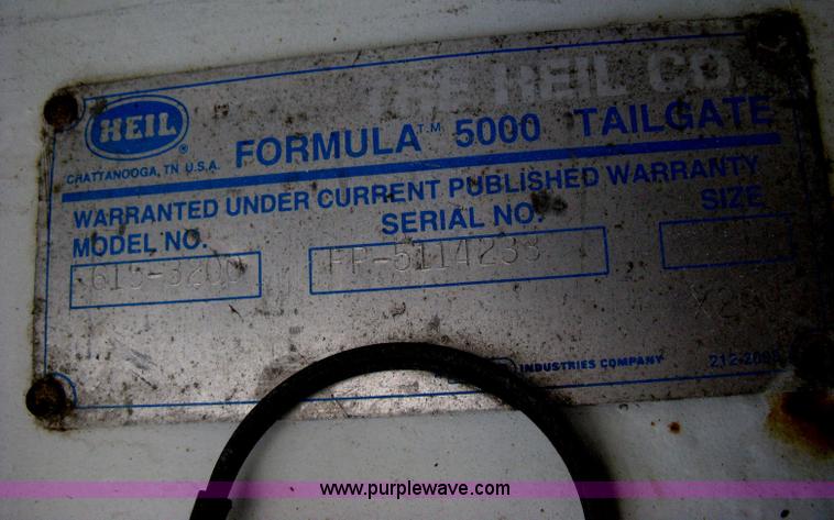 image for item E3488 2000 Chevrolet C8500 refuse truck