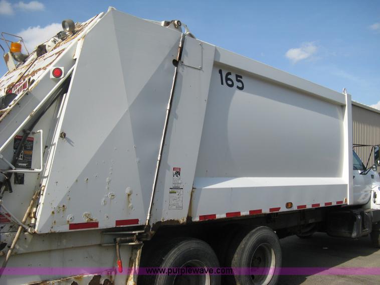 image for item E3488 2000 Chevrolet C8500 refuse truck