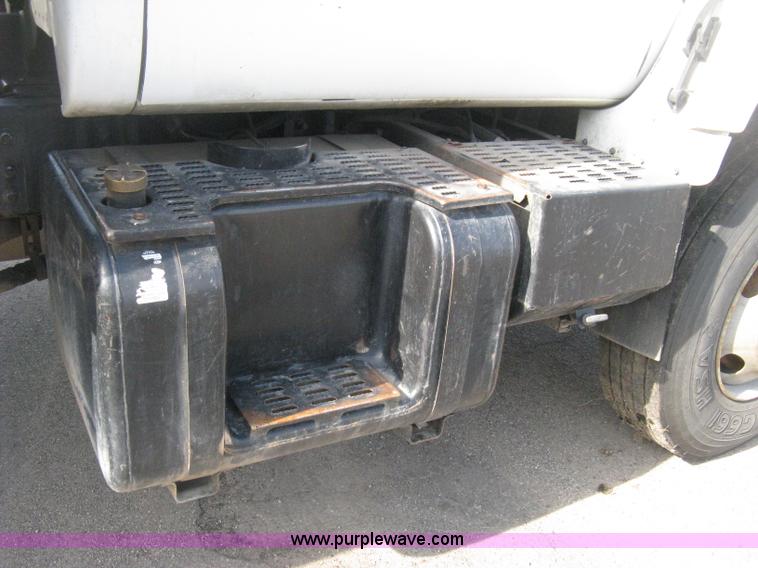 image for item E3488 2000 Chevrolet C8500 refuse truck