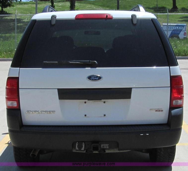 image for item E3945 2005 Ford Explorer SUV