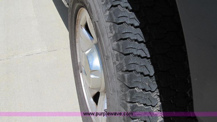 image for item E3945 2005 Ford Explorer SUV