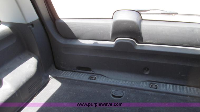 image for item E3945 2005 Ford Explorer SUV