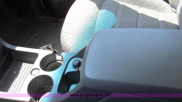 image for item E3945 2005 Ford Explorer SUV