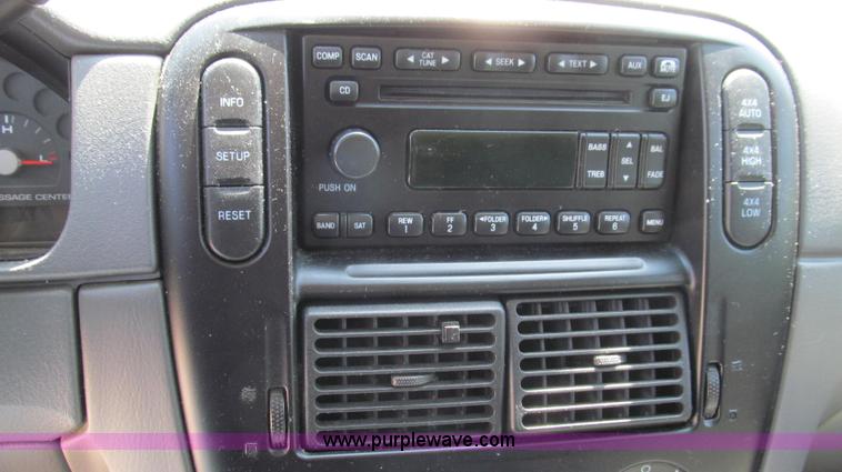 image for item E3945 2005 Ford Explorer SUV