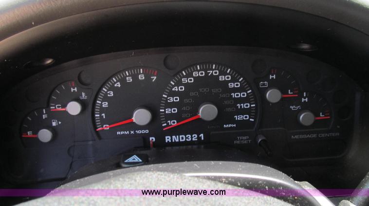 image for item E3945 2005 Ford Explorer SUV