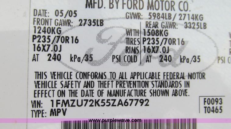 image for item E3945 2005 Ford Explorer SUV