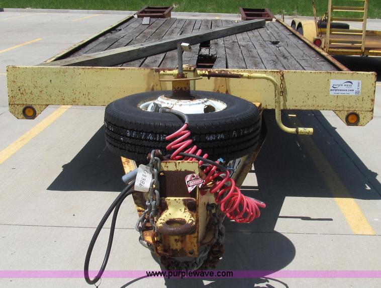 image for item E3947 1997 Towmaster C-20 trailer