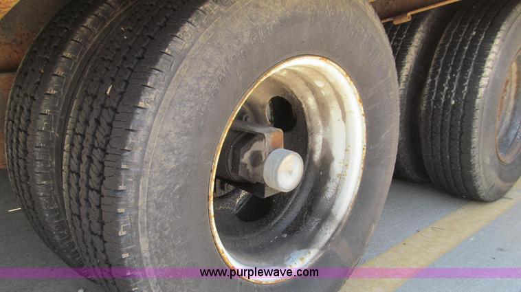 image for item E3947 1997 Towmaster C-20 trailer