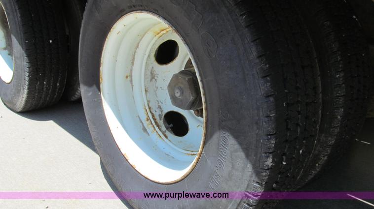 image for item E3947 1997 Towmaster C-20 trailer