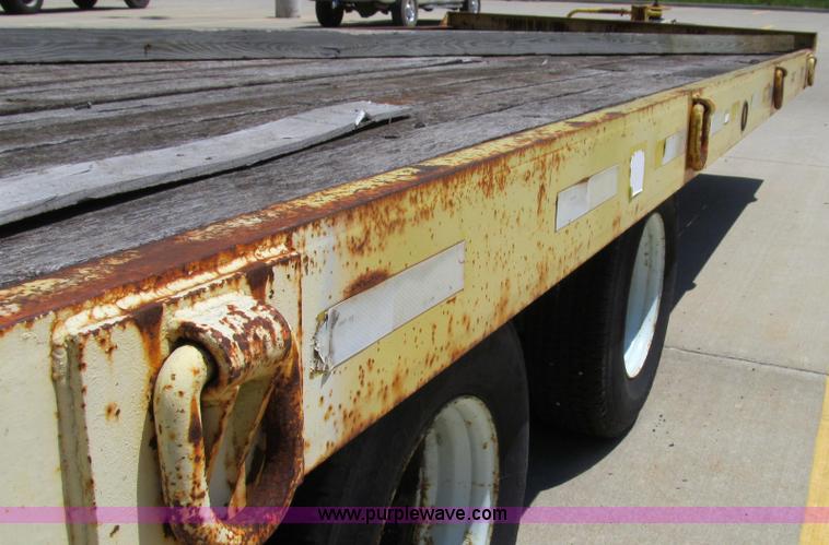 image for item E3947 1997 Towmaster C-20 trailer