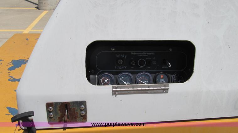 image for item E3948 1999 Grimmer Schmidt 185DR air compressor