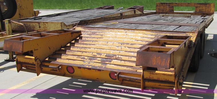 image for item E3950 1990 True-line trailer