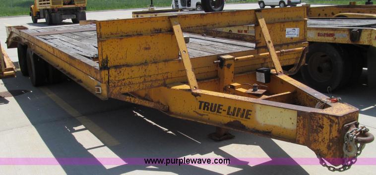 image for item E3950 1990 True-line trailer