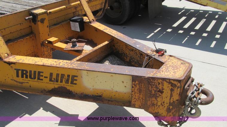 image for item E3950 1990 True-line trailer