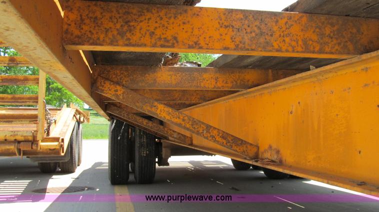 image for item E3950 1990 True-line trailer