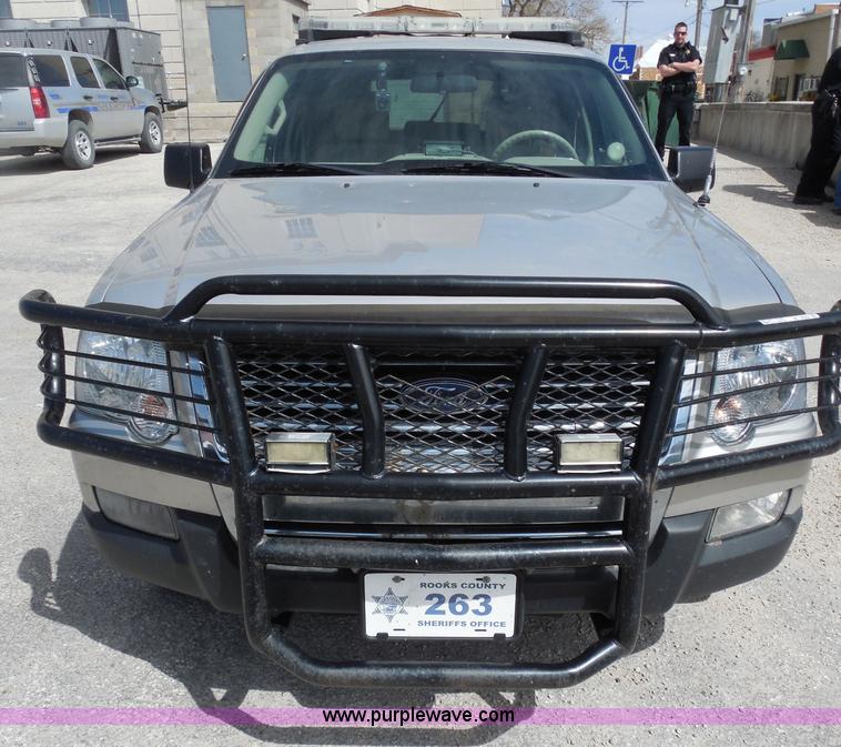 image for item F8767 2007 Ford Explorer XLT SUV