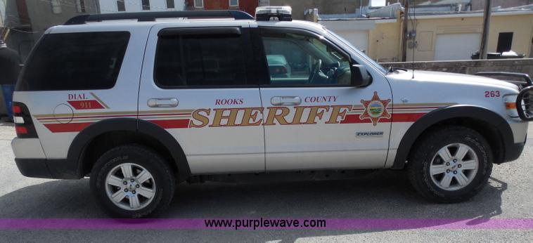 image for item F8767 2007 Ford Explorer XLT SUV