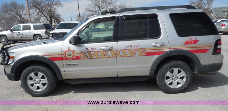 image for item F8767 2007 Ford Explorer XLT SUV