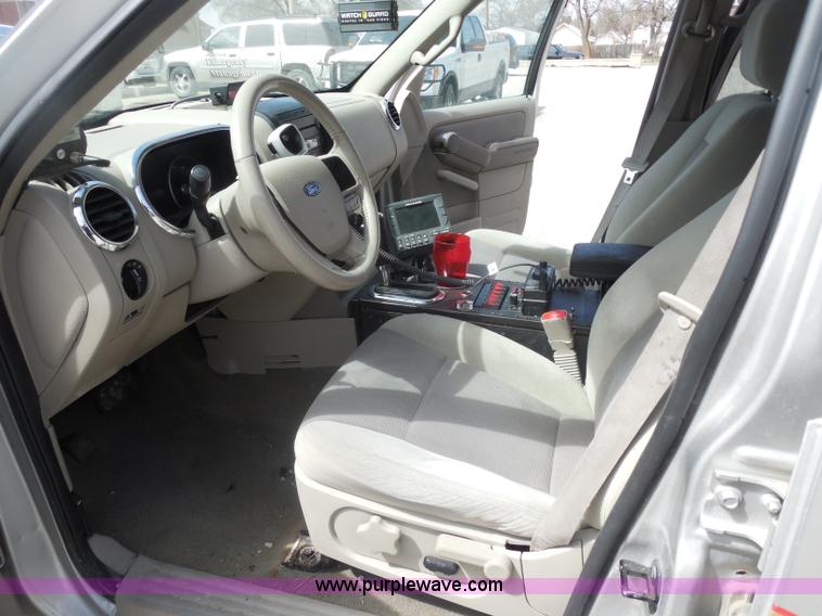 image for item F8767 2007 Ford Explorer XLT SUV