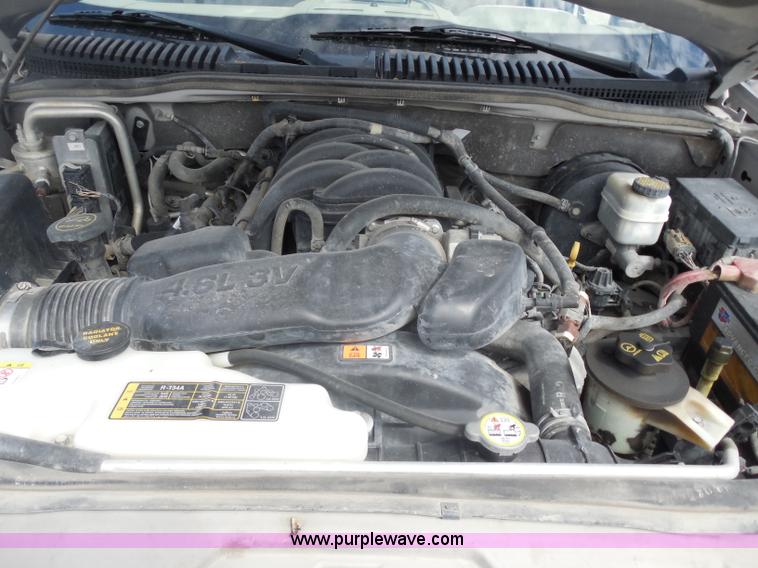 image for item F8767 2007 Ford Explorer XLT SUV