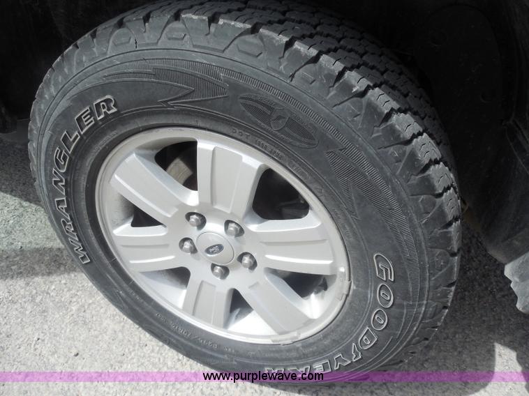 image for item F8767 2007 Ford Explorer XLT SUV