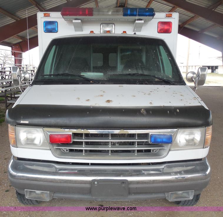 image for item F8768 1995 Ford Econoline E350 ambulance