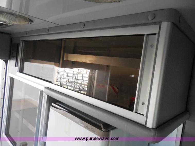 image for item F8768 1995 Ford Econoline E350 ambulance