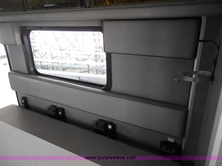 image for item F8768 1995 Ford Econoline E350 ambulance