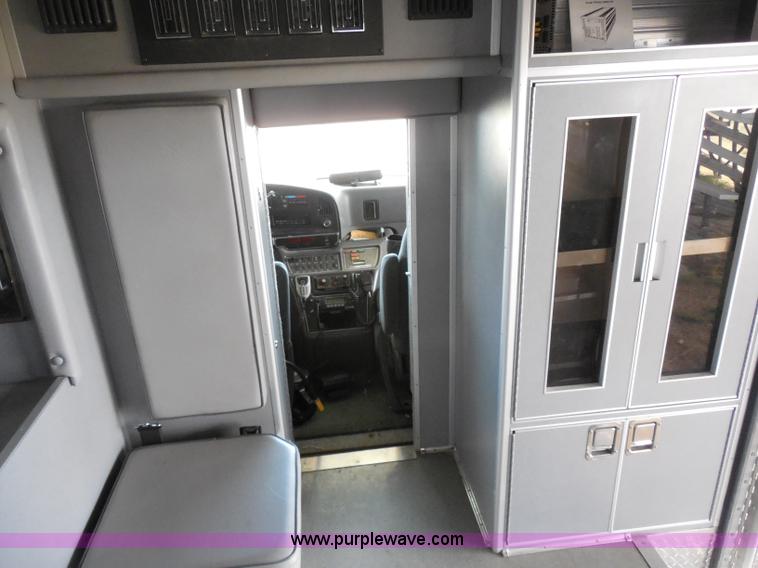 image for item F8768 1995 Ford Econoline E350 ambulance