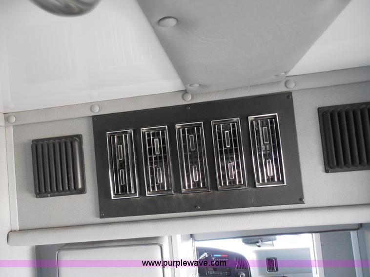 image for item F8768 1995 Ford Econoline E350 ambulance