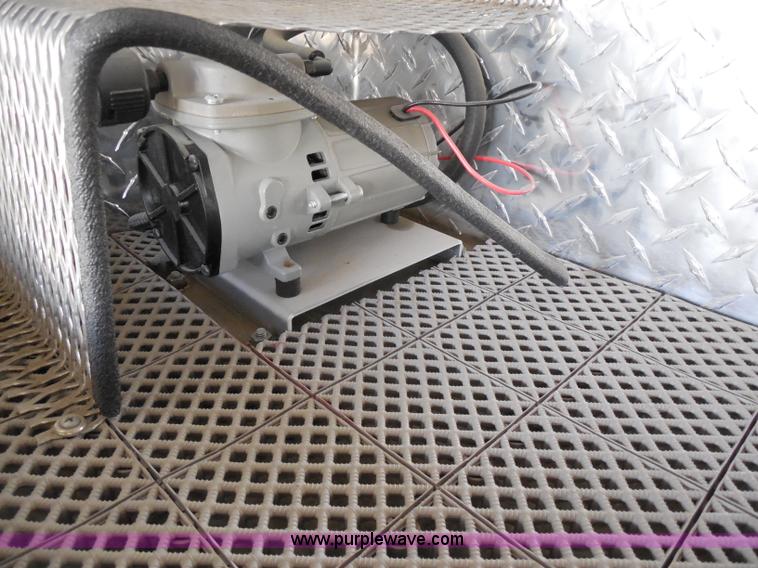 image for item F8768 1995 Ford Econoline E350 ambulance