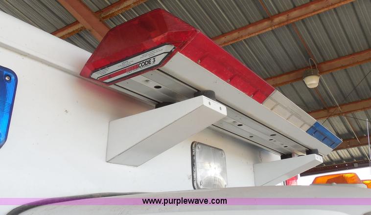 image for item F8768 1995 Ford Econoline E350 ambulance