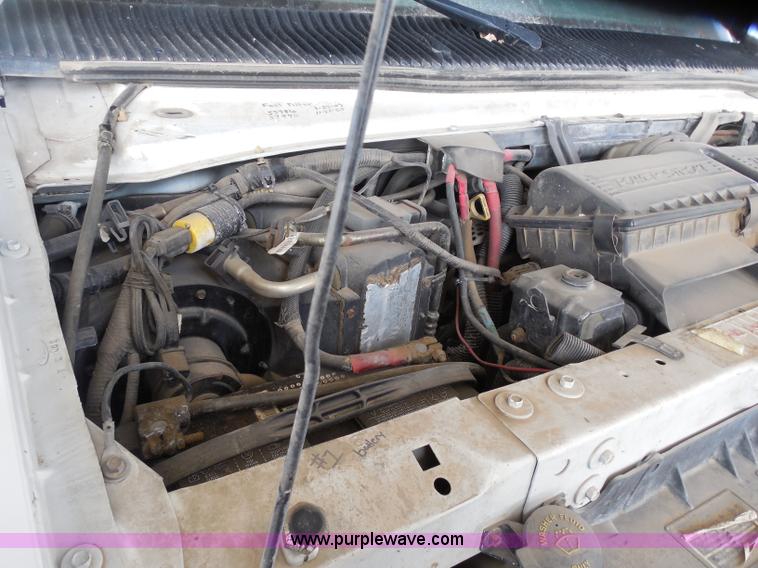 image for item F8768 1995 Ford Econoline E350 ambulance