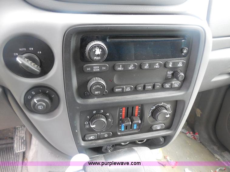 image for item F8769 2007 Chevrolet Trailblazer LS SUV