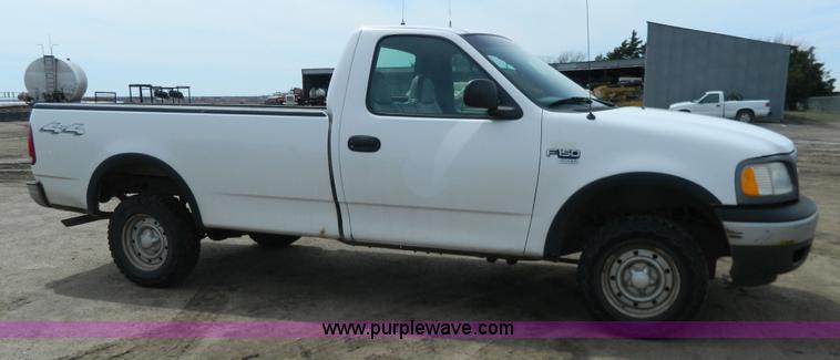 image for item G7835 2000 Ford F150 pickup truck