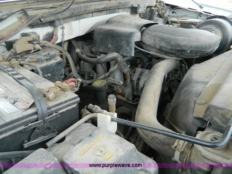 image for item G7835 2000 Ford F150 pickup truck