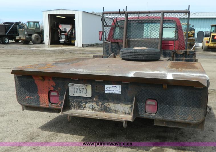 image for item G7836 1989 Ford F350 flatbed pickup truck