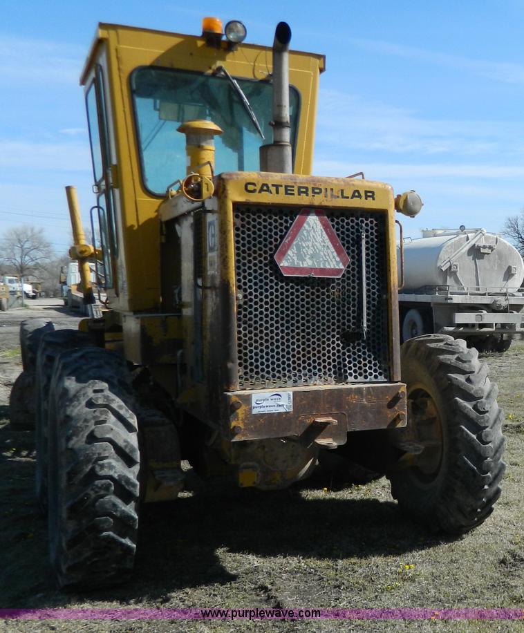 image for item G7837 1976 Caterpillar 120G motor grader