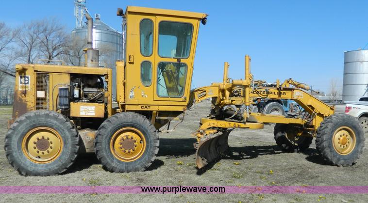 image for item G7837 1976 Caterpillar 120G motor grader